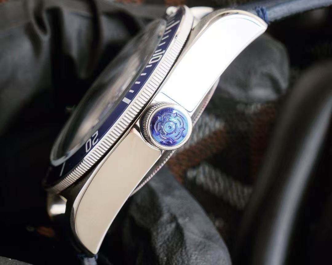 Tudor Black Bay Fifty-Eight Navy Blue - Image 4