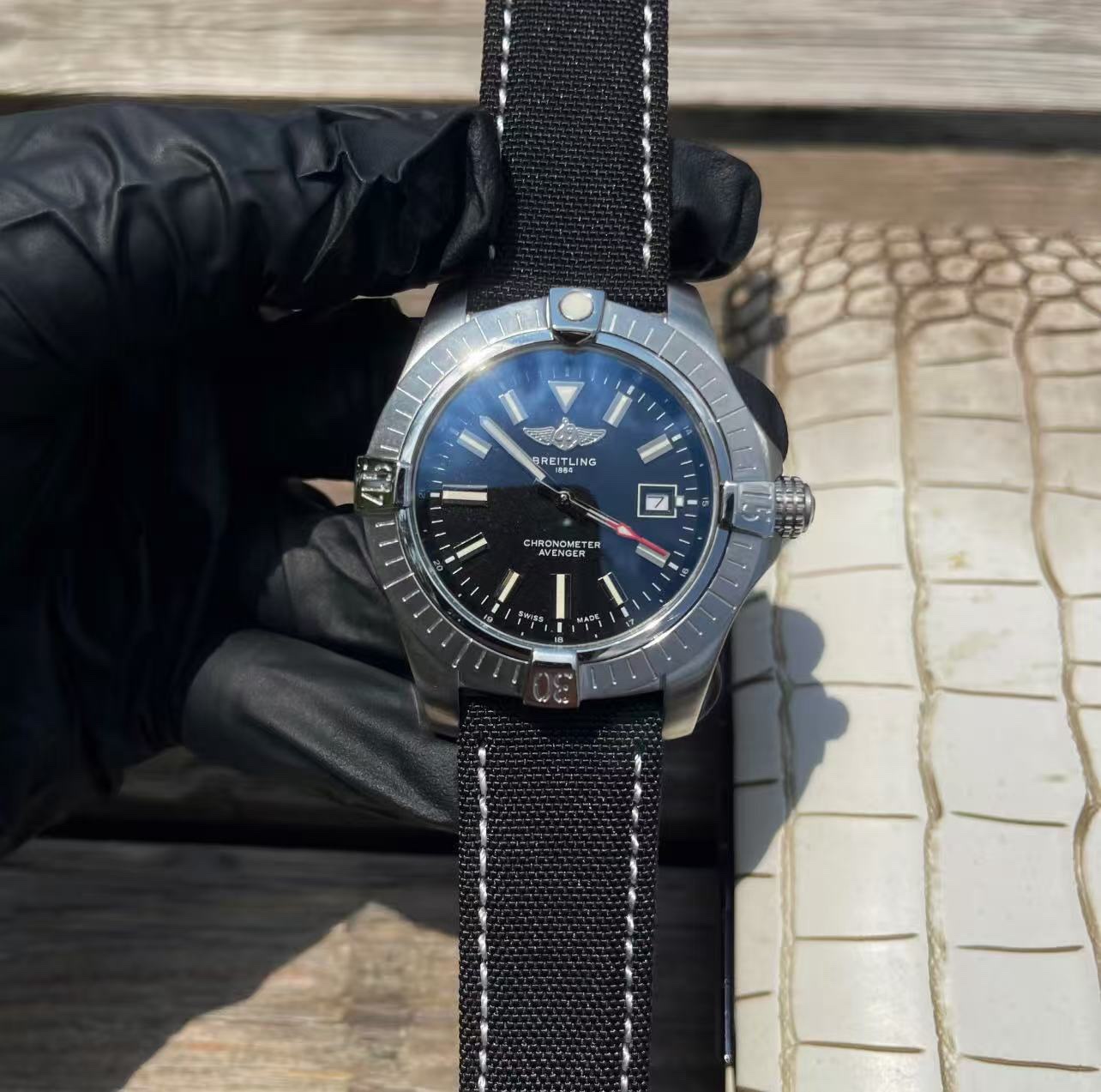 Breitling Avenger