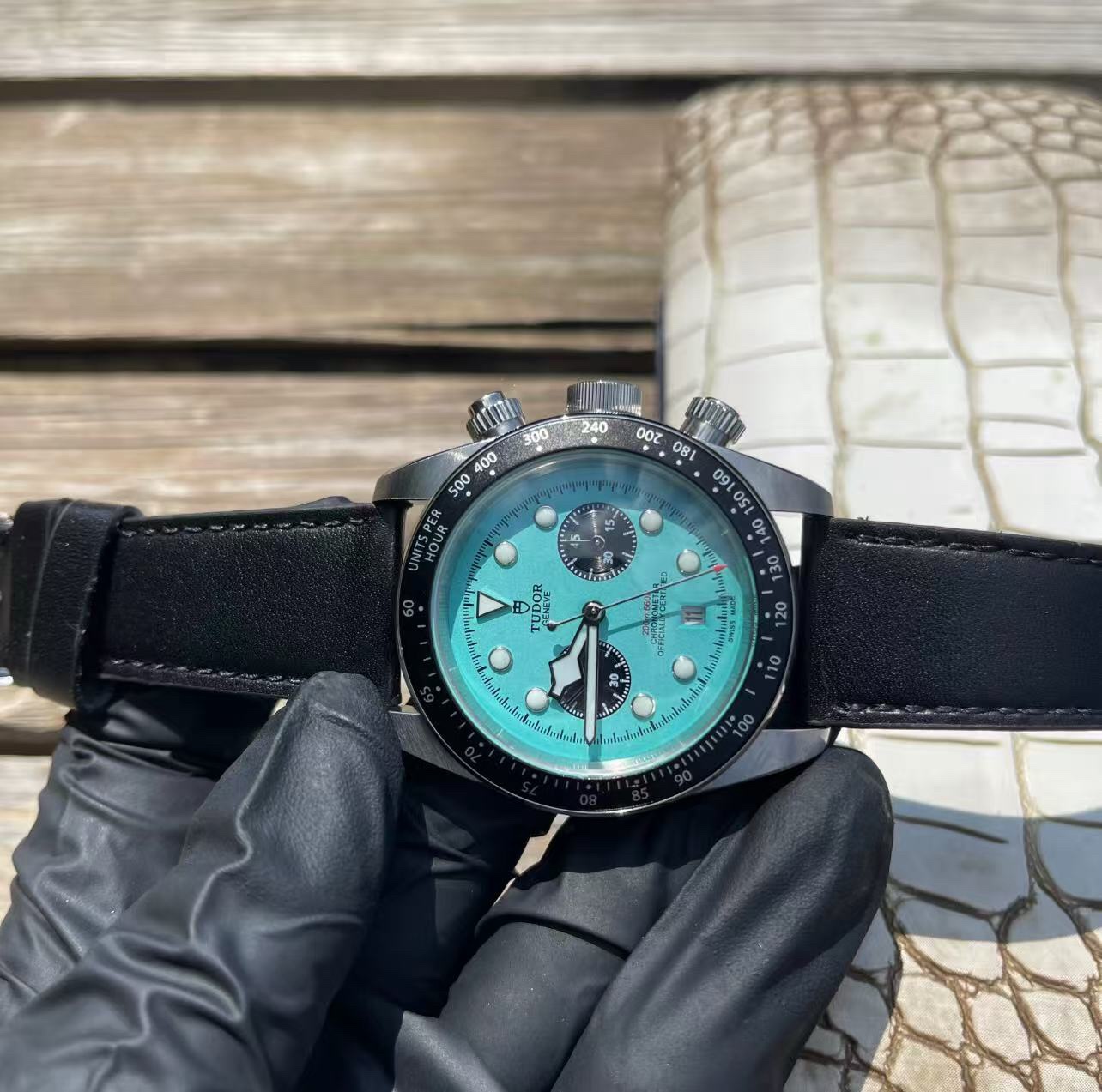 Tudor Black Bay Chrono Turquoise dial - Image 2