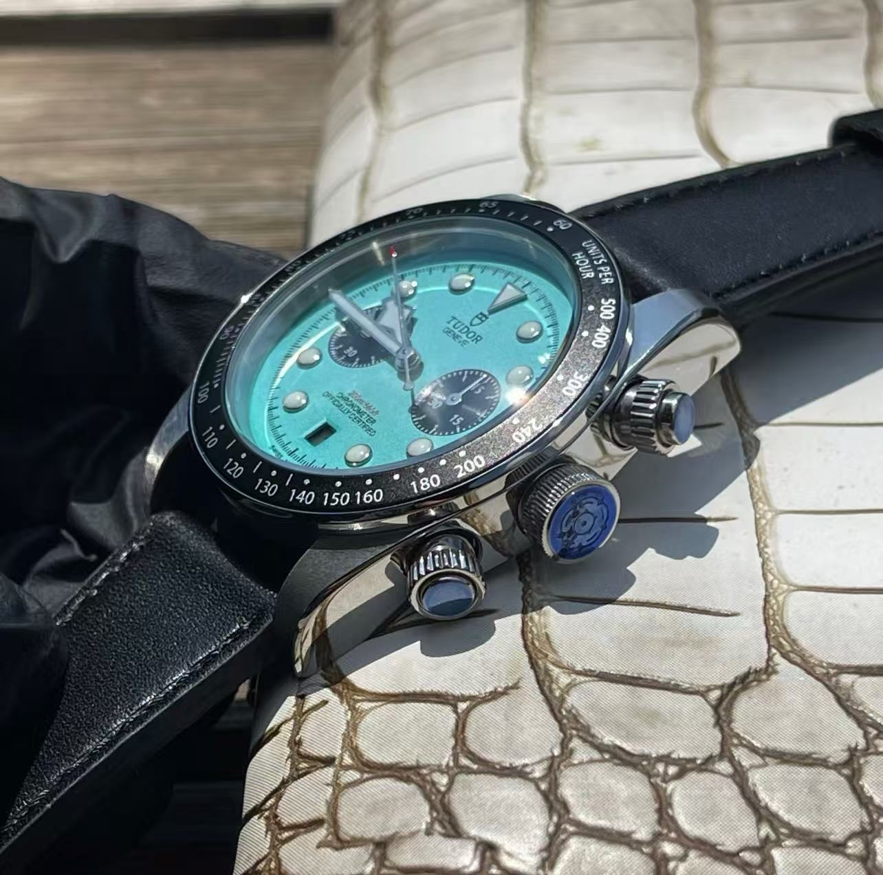 Tudor Black Bay Chrono Turquoise dial - Image 3