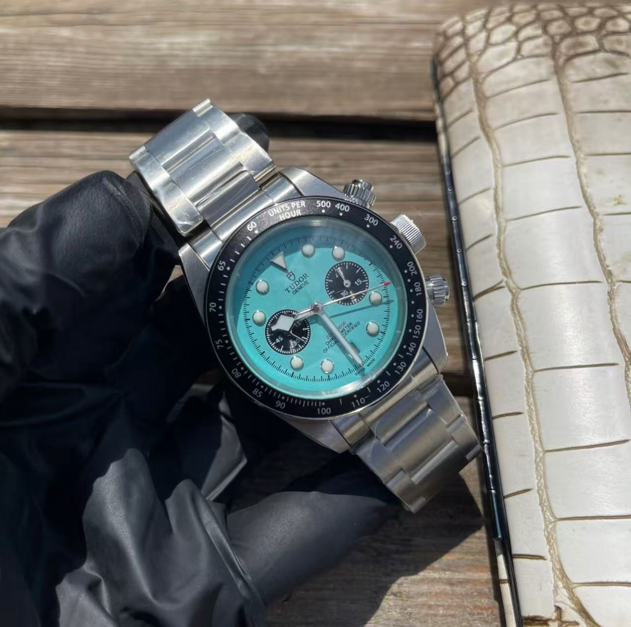 Tudor Black Bay Chronograph Turquoise Dial - Image 2
