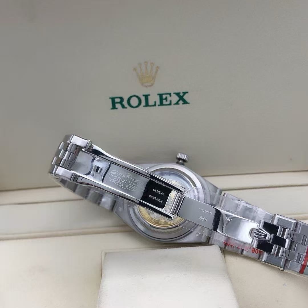 Rolex Oyster Perpetual Land Dweller lady - Image 4