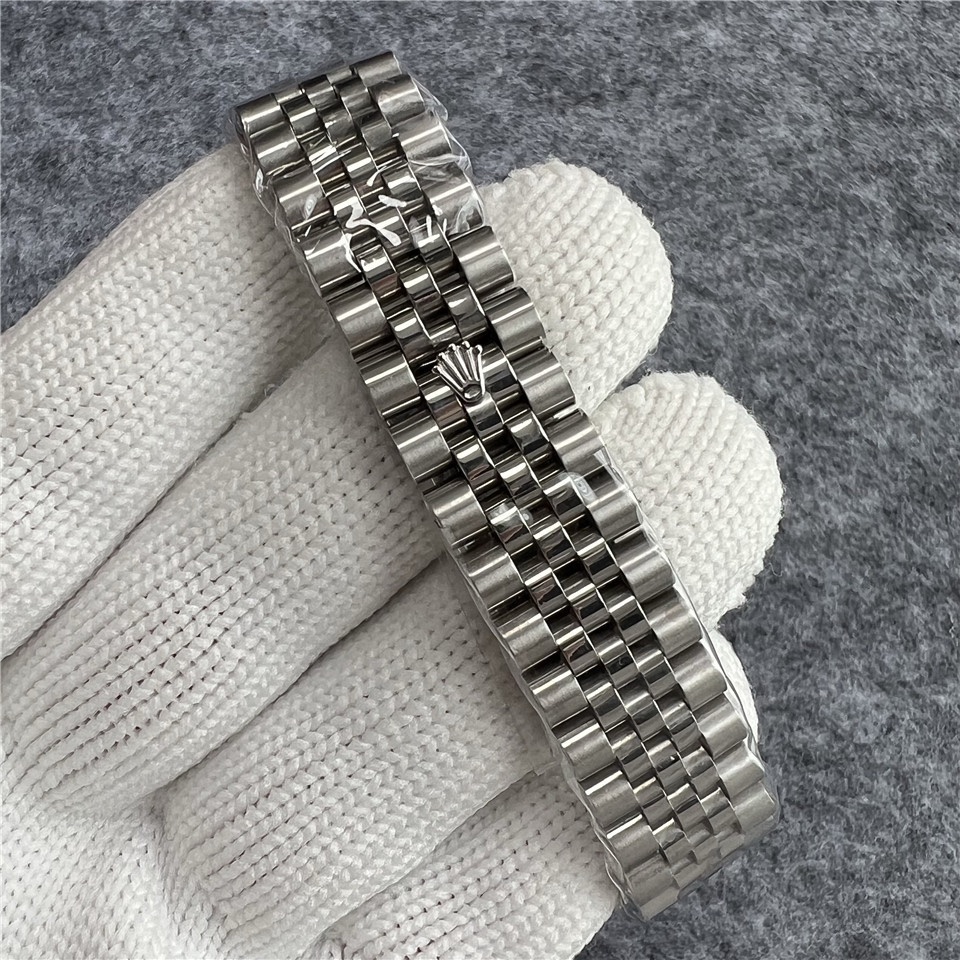 Rolex Datejust Oyster Fluted Bezel - Image 4