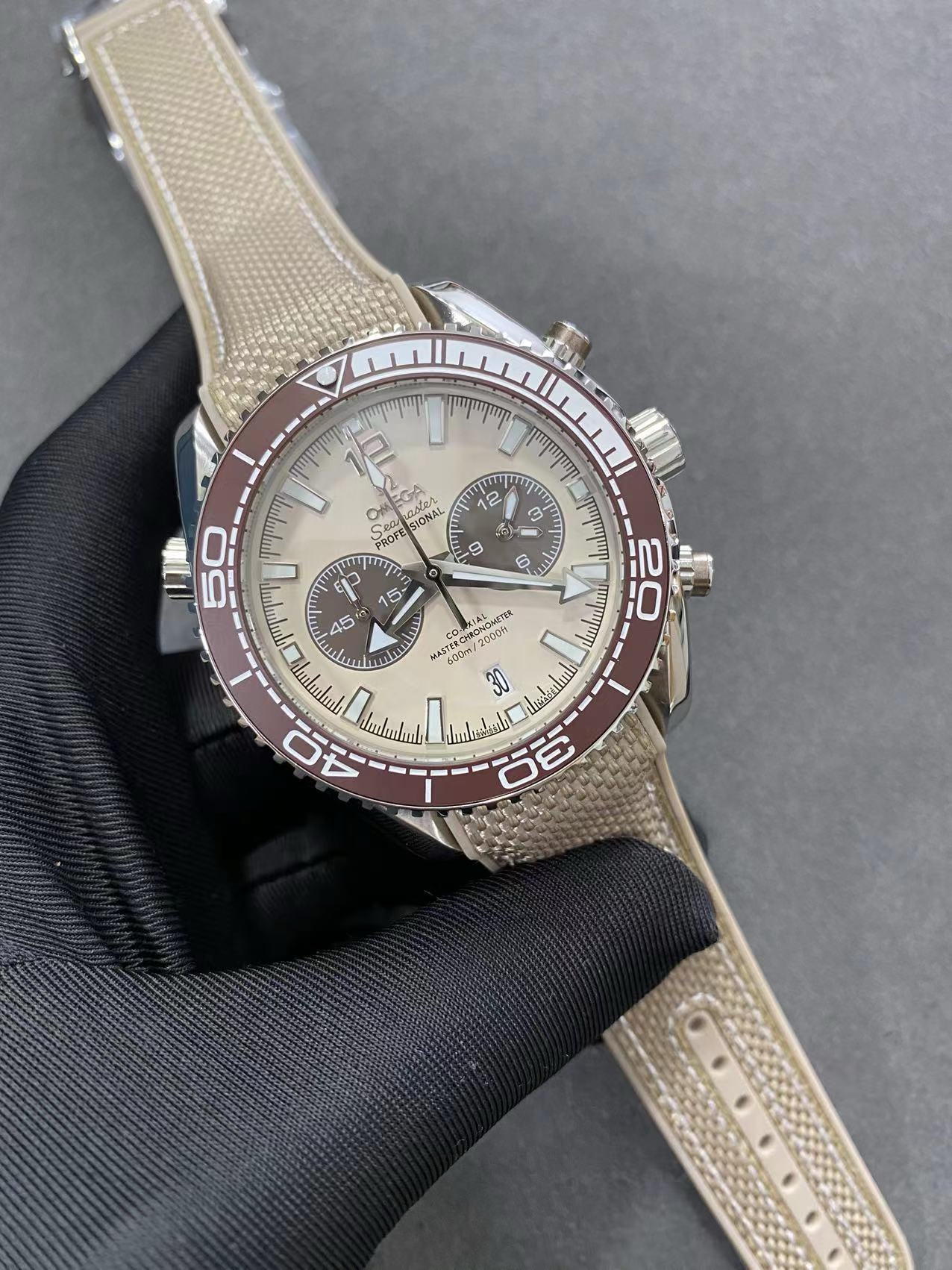 Omega Seamaster Planet Ocean - Image 2