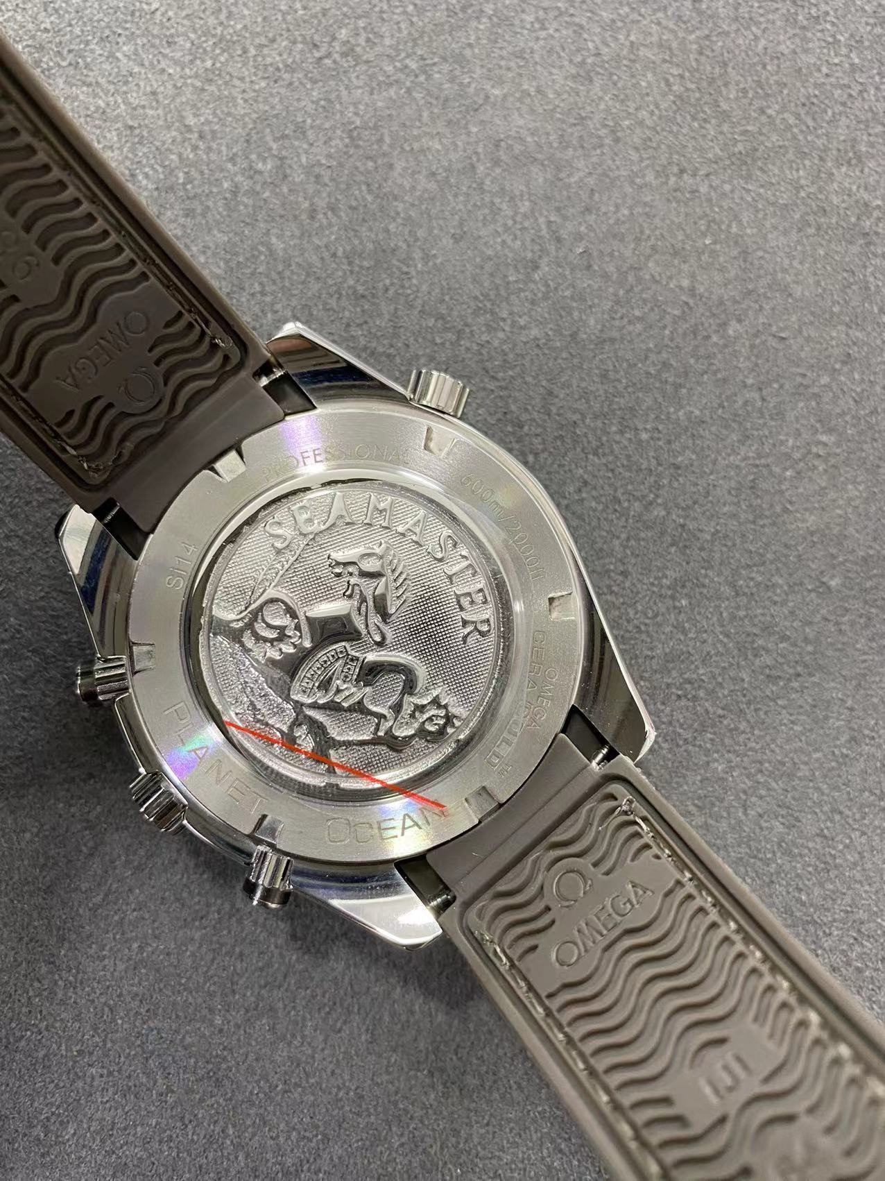 Omega Seamaster Planet Ocean - Image 3