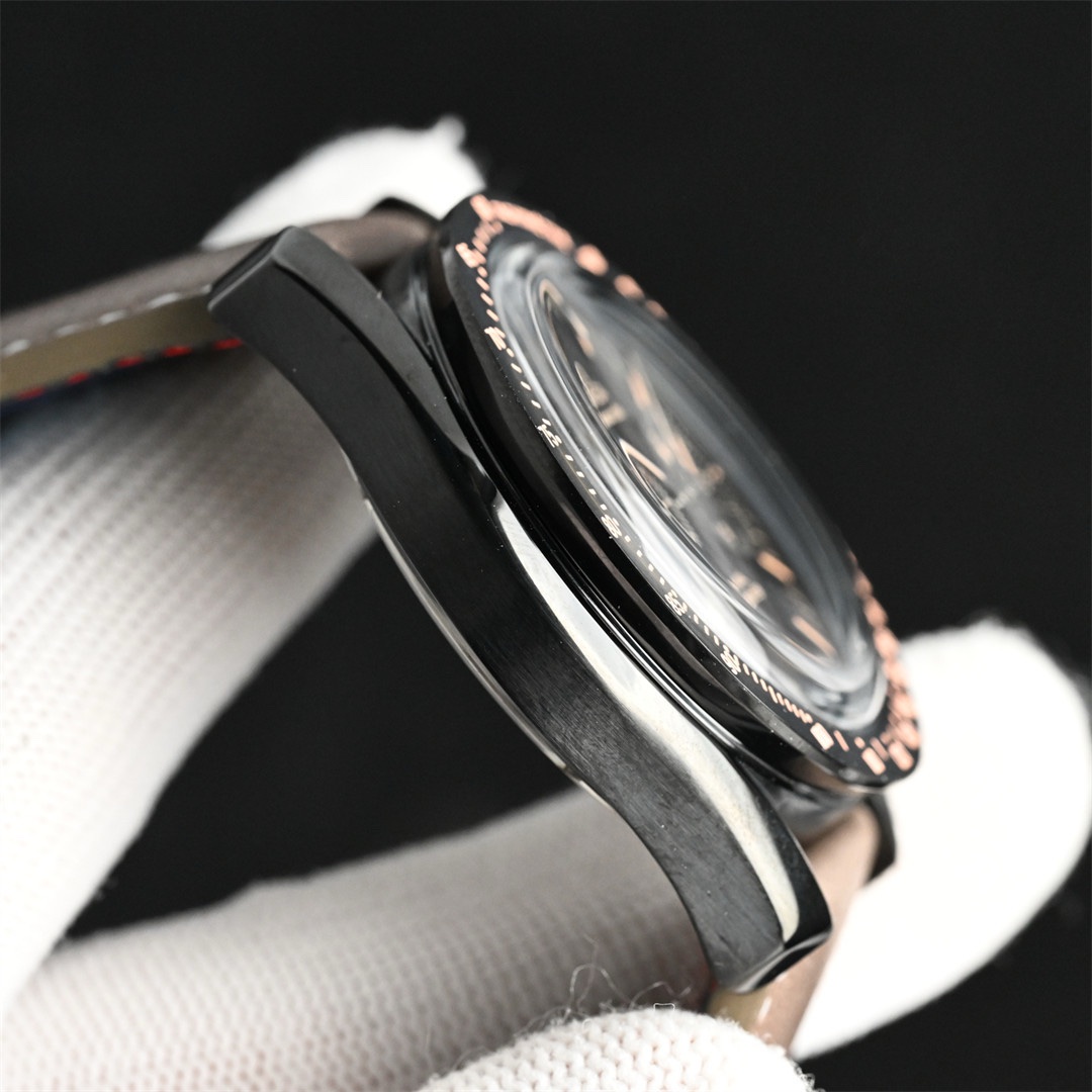Omega Speedmaster Dark Side of the Moon - Image 3