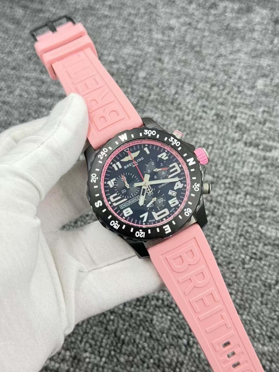 Breitling Endurance pro Pink