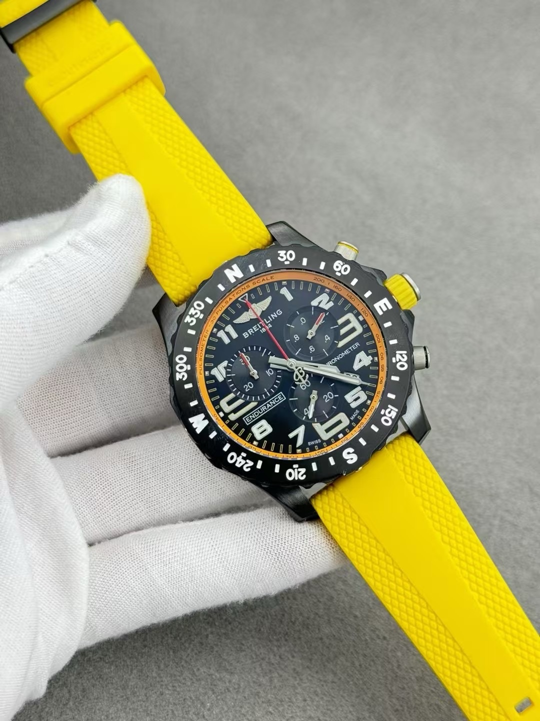 Breitling endurance Yellow