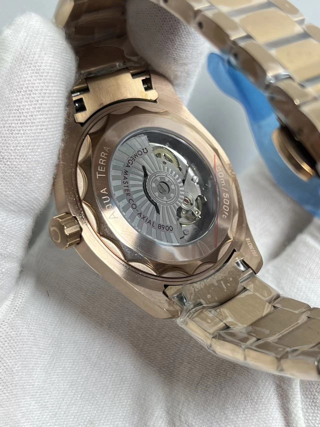 Omega Seamaster Aqua Terra GMT Worldtimer Rose Gold - Image 4