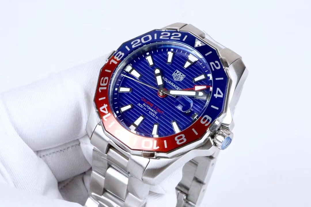 Tag Heuer Aquaracer GMT - Image 4