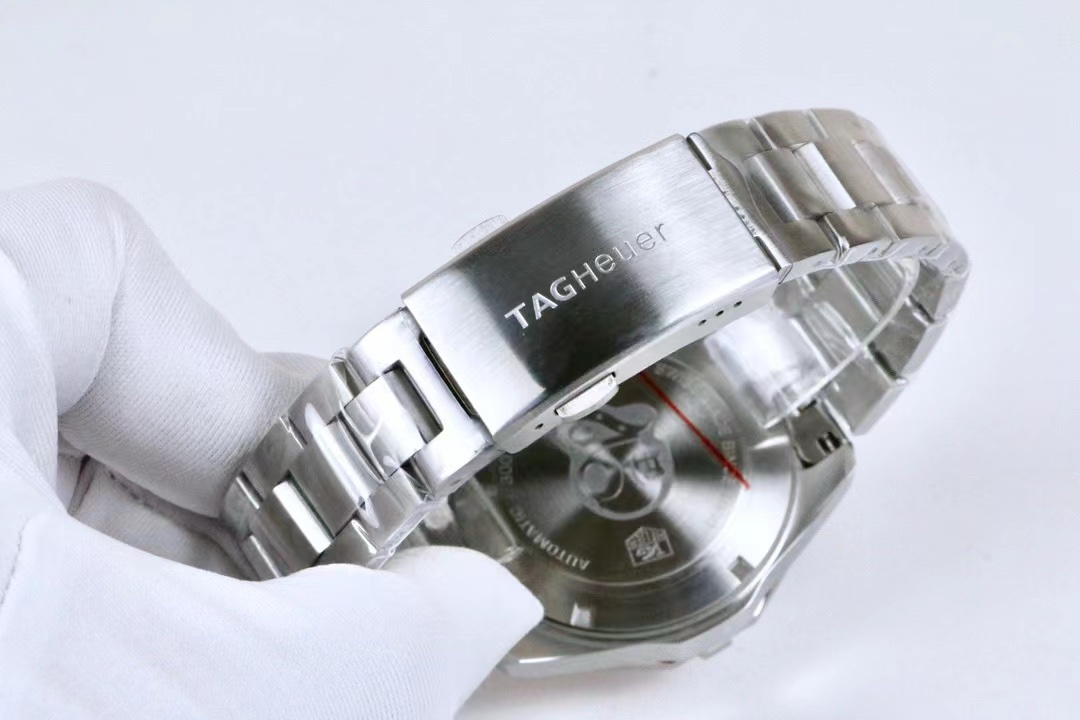 Tag Heuer Aquaracer GMT white face Pepsi Bezel - Image 3